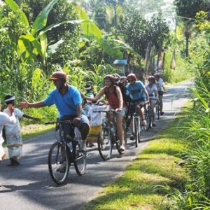 Bersepeda-di-Daerah-Ubud